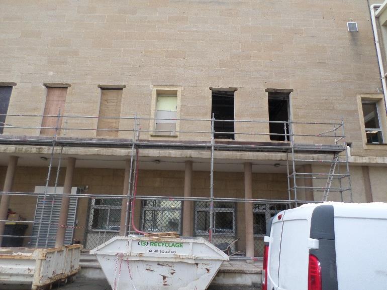 Rénovation à dans les bouches du rhône Façadier à Jonquières